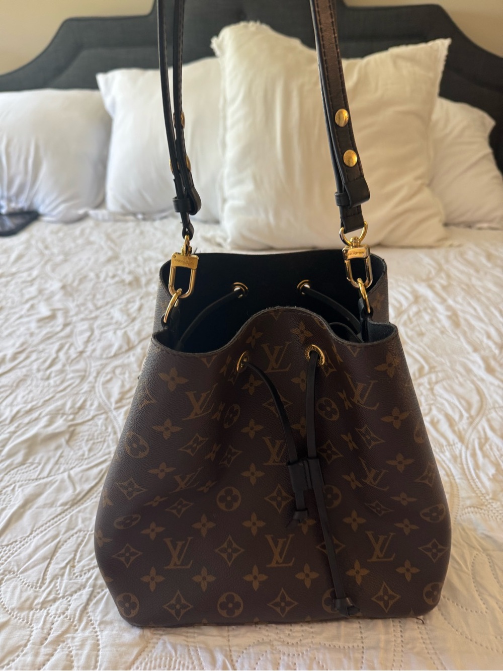 Louis Vuitton Monogram Canvas Drawstring Shoulder Bag in Brown - Picture 2 of 9